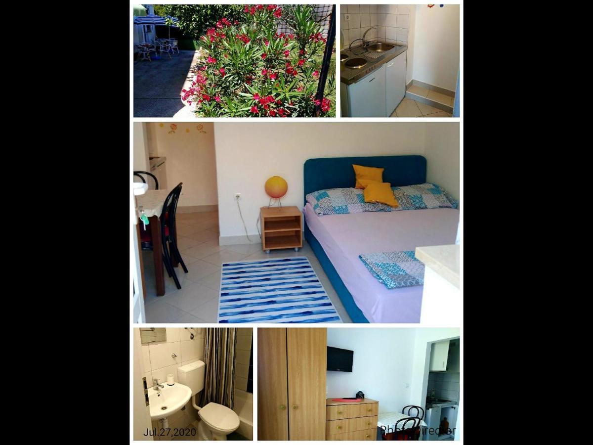 Apartments Melly Zaostrog Luaran gambar