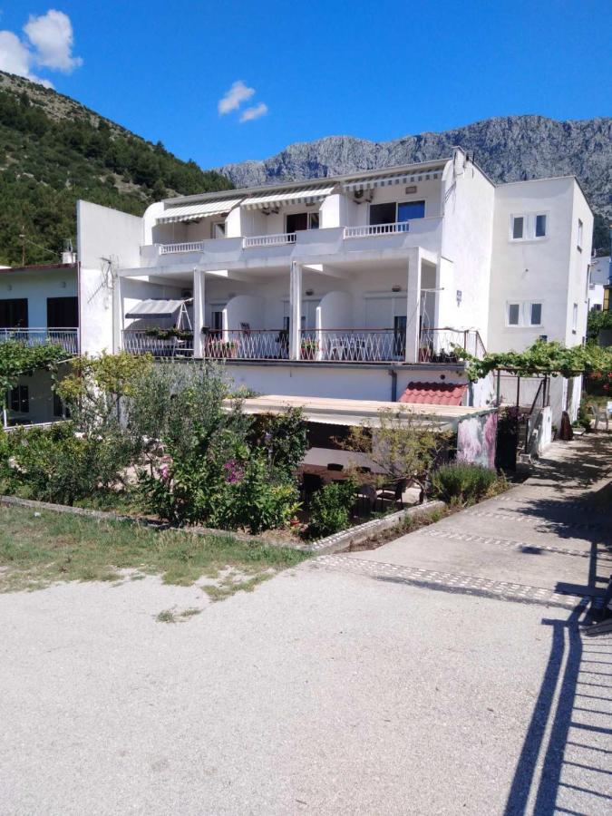 Apartments Melly Zaostrog Luaran gambar